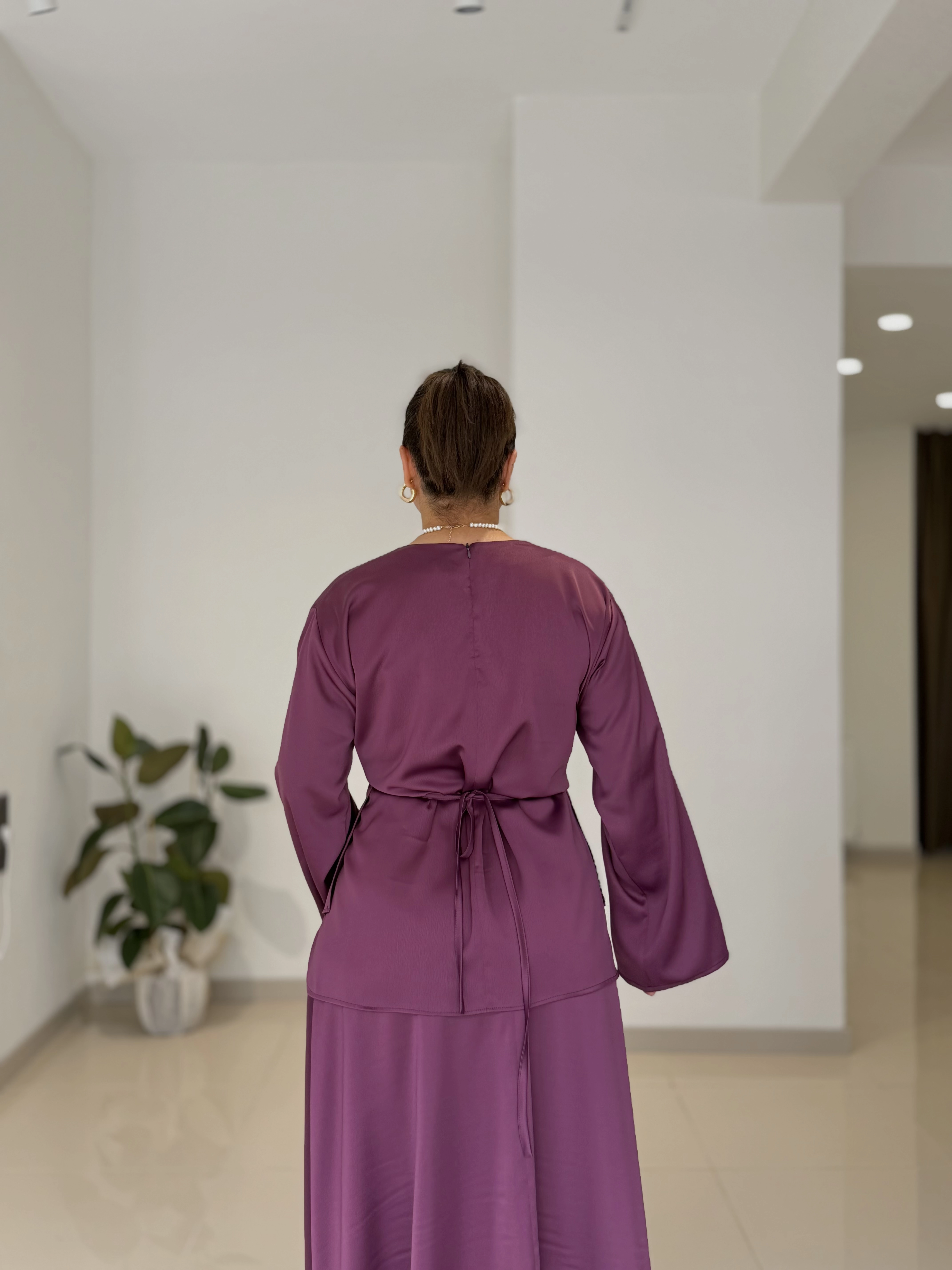 2’Lİ ZARA SATEN ÇAPRAZ BAĞLAMALI ETEKLİ ABİYE TAKIM - MÜRDÜM 